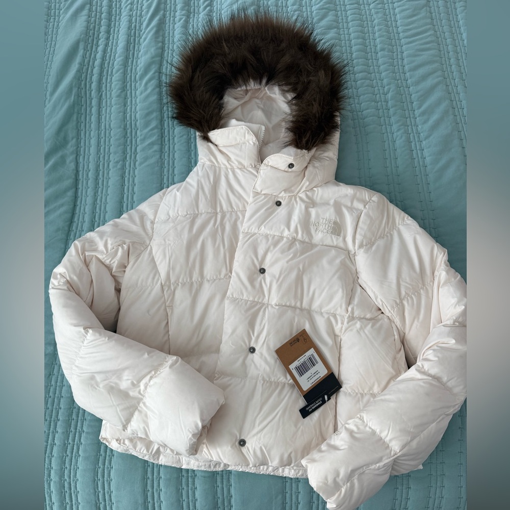 NWT North Face Women's New Dealio Down Short Jacket - White - Size Small - Picture 4 of 5